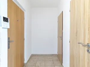 Pronájem bytu 1+kk, Mladá Boleslav, Zalužanská, 25 m2