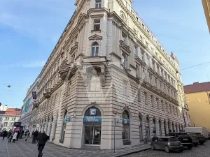Pronájem kanceláře, Praha - Nové Město, Lazarská, 379 m2