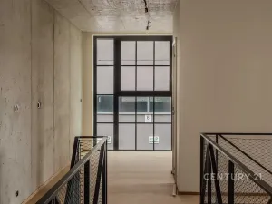 Prodej atypického bytu, Praha - Vysočany, Kolbenova, 181 m2