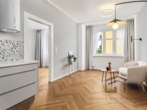 Pronájem bytu 2+kk, Praha - Strašnice, Černokostelecká, 52 m2