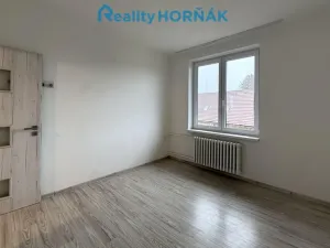 Prodej bytu 4+1, Stádlec, 83 m2