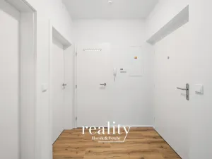 Pronájem bytu 2+kk, Znojmo, Jarošova, 46 m2