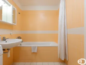 Prodej bytu 2+kk, Praha, Za zámečkem, 50 m2