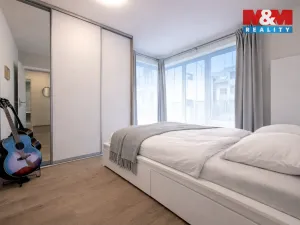Prodej bytu 3+kk, Praha - Hrdlořezy, Mezilehlá, 70 m2