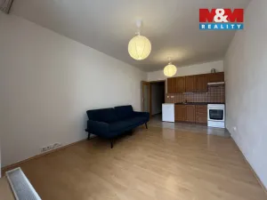 Pronájem bytu 1+kk, Zlín, Na Honech I, 30 m2