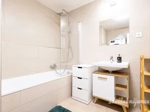 Pronájem bytu 2+kk, Praha - Vysočany, Strnadových, 59 m2
