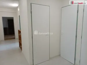 Pronájem bytu 4+1, Praha - Strašnice, Na Třebešíně, 91 m2