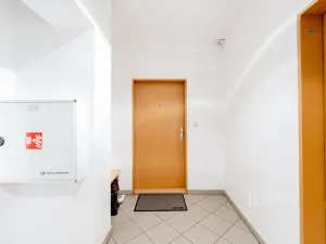Prodej bytu 4+kk, Praha, Švejcarovo náměstí, 98 m2
