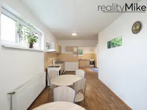 Prodej ubytování, Dobrovice, 500 m2