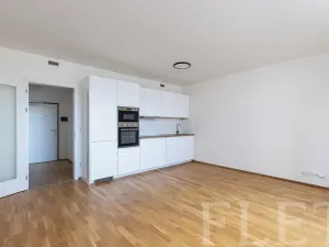 Pronájem bytu 1+kk, Praha - Vysočany, Fafkových, 37 m2