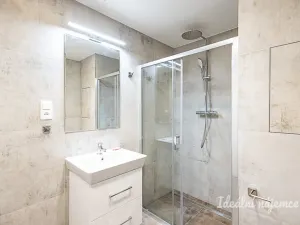 Pronájem bytu 2+kk, Praha, Poděbradská, 53 m2