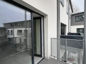 Pronájem bytu 1+kk, Lomnice, Dlouhá, 32 m2