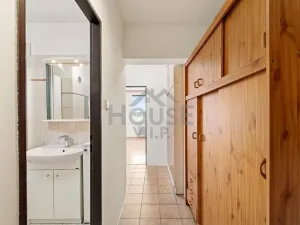 Prodej bytu 2+kk, Praha - Modřany, Krouzova, 45 m2