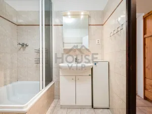 Prodej bytu 2+kk, Praha - Modřany, Krouzova, 45 m2