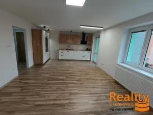 Prodej bytu 2+kk, Otrokovice, Bezručova, 51 m2