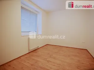 Pronájem bytu 2+kk, Hodonín, Skácelova, 35 m2