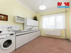 Prodej rodinného domu, Kravaře, Náměstí, 180 m2