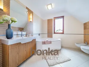 Pronájem rodinného domu, Kosoř, K Lomu, 263 m2