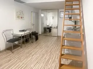 Pronájem bytu 1+kk, Praha - Holešovice, Na Maninách, 25 m2