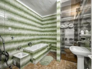 Prodej ubytování, Křižanov, Benešovo náměstí, 530 m2