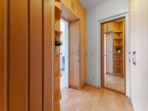 Pronájem bytu 2+kk, Praha - Vinohrady, U Zvonařky, 60 m2