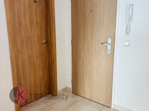 Pronájem bytu 2+kk, Praha - Uhříněves, Oty Bubeníčka, 45 m2