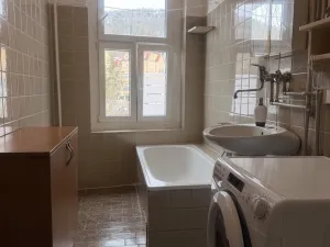 Prodej bytu 4+1, Karlovy Vary, Vyšehradská, 103 m2