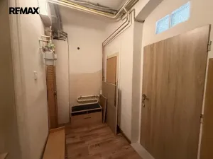 Prodej bytu 4+1, Karlovy Vary, Vyšehradská, 103 m2