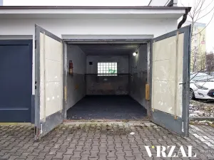 Pronájem garáže, Plzeň, Francouzská třída, 23 m2