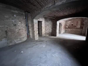 Pronájem obchodního prostoru, Praha - Libeň, Na Dědince, 158 m2