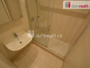 Pronájem bytu 2+1, Praha - Smíchov, U Nikolajky, 68 m2