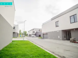 Pronájem garážového stání, Olomouc - Nové Sady, 12 m2