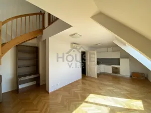 Pronájem bytu 2+kk, Praha - Holešovice, Ovenecká, 70 m2