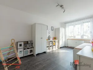 Prodej bytu 3+1, Zbůch, Náměstí, 79 m2
