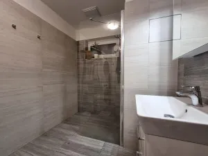 Pronájem bytu 2+kk, Liberec - Liberec III-Jeřáb, U Nisy, 65 m2