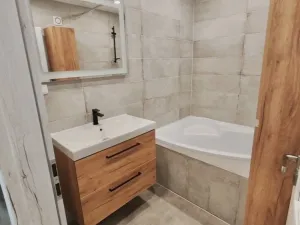 Pronájem bytu 3+1, Cheb, Stavbařů, 84 m2