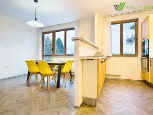 Prodej rodinného domu, Tvarožná Lhota, 156 m2