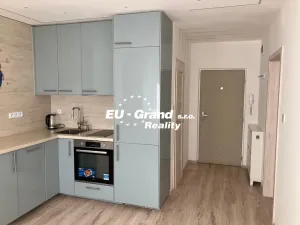 Pronájem bytu 2+kk, Stráž pod Ralskem, Jižní, 35 m2