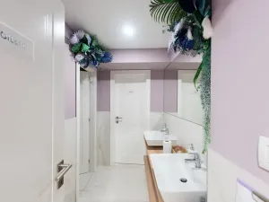 Prodej obchodního prostoru, Praha - Smíchov, Kmochova, 170 m2