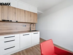 Prodej bytu 1+1, Hradec Králové - Nový Hradec Králové, třída Edvarda Beneše, 41 m2