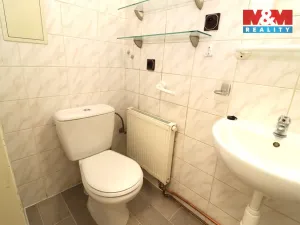 Pronájem bytu 1+1, Karlovy Vary, Jaltská, 46 m2