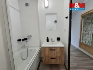 Pronájem bytu 3+1, Ostrov, Lidická, 71 m2