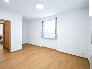 Pronájem bytu 3+1, Pardubice, Macanova, 75 m2