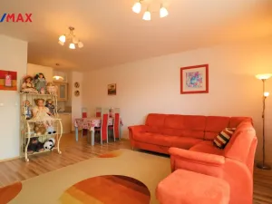 Pronájem bytu 2+kk, Karlovy Vary - Drahovice, Waldertova, 61 m2