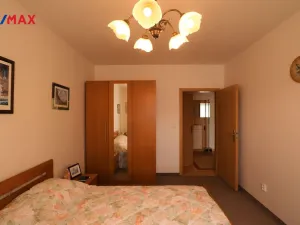 Pronájem bytu 2+kk, Karlovy Vary - Drahovice, Waldertova, 61 m2