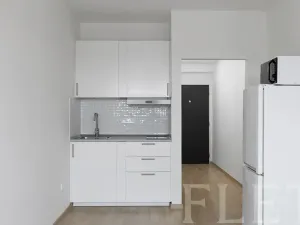 Pronájem bytu 1+kk, Praha - Jinonice, Peroutkova, 23 m2