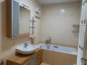 Pronájem bytu 2+kk, Praha, Choceradská, 59 m2