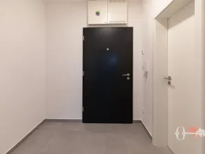 Pronájem bytu 1+kk, Praha - Uhříněves, Douchova, 32 m2