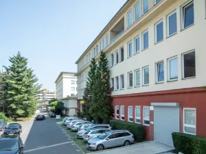 Pronájem kanceláře, Praha, Počernická, 300 m2