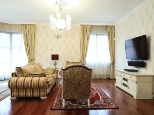 Prodej bytu 4+1, Karlovy Vary, Tylova, 182 m2